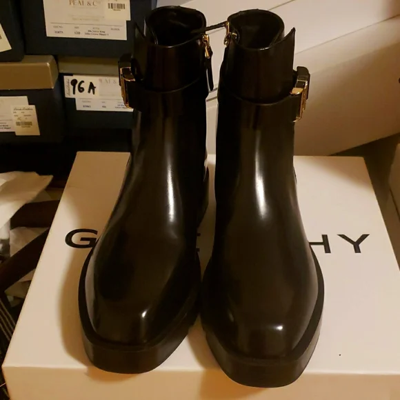 Givenchy boot - Picture 2 of 11